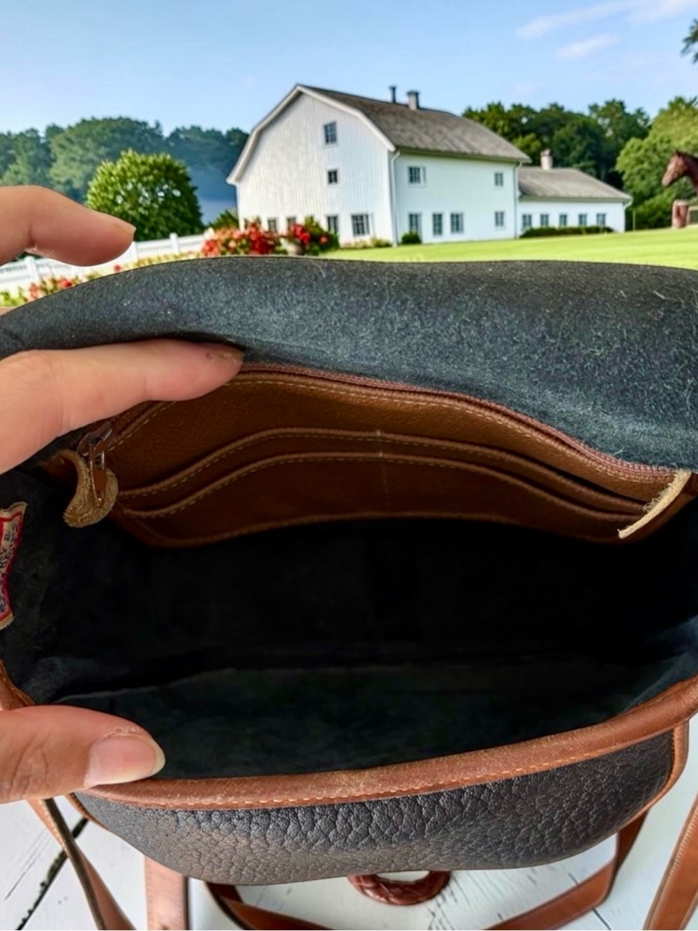 Vintage 90s Dooney & Bourke Outback Saddle Bag | Made in USA | Gold Duck - Picture 7 of 7